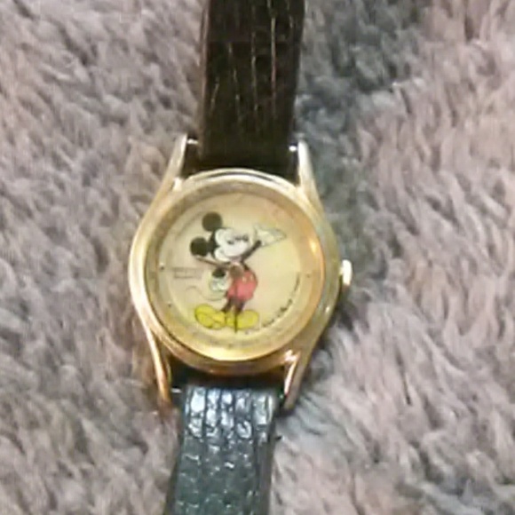 Vintage Mickey Watch - Picture 1 of 2